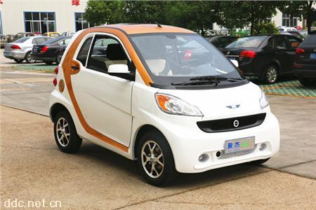  聚杰电动汽车（途乐）